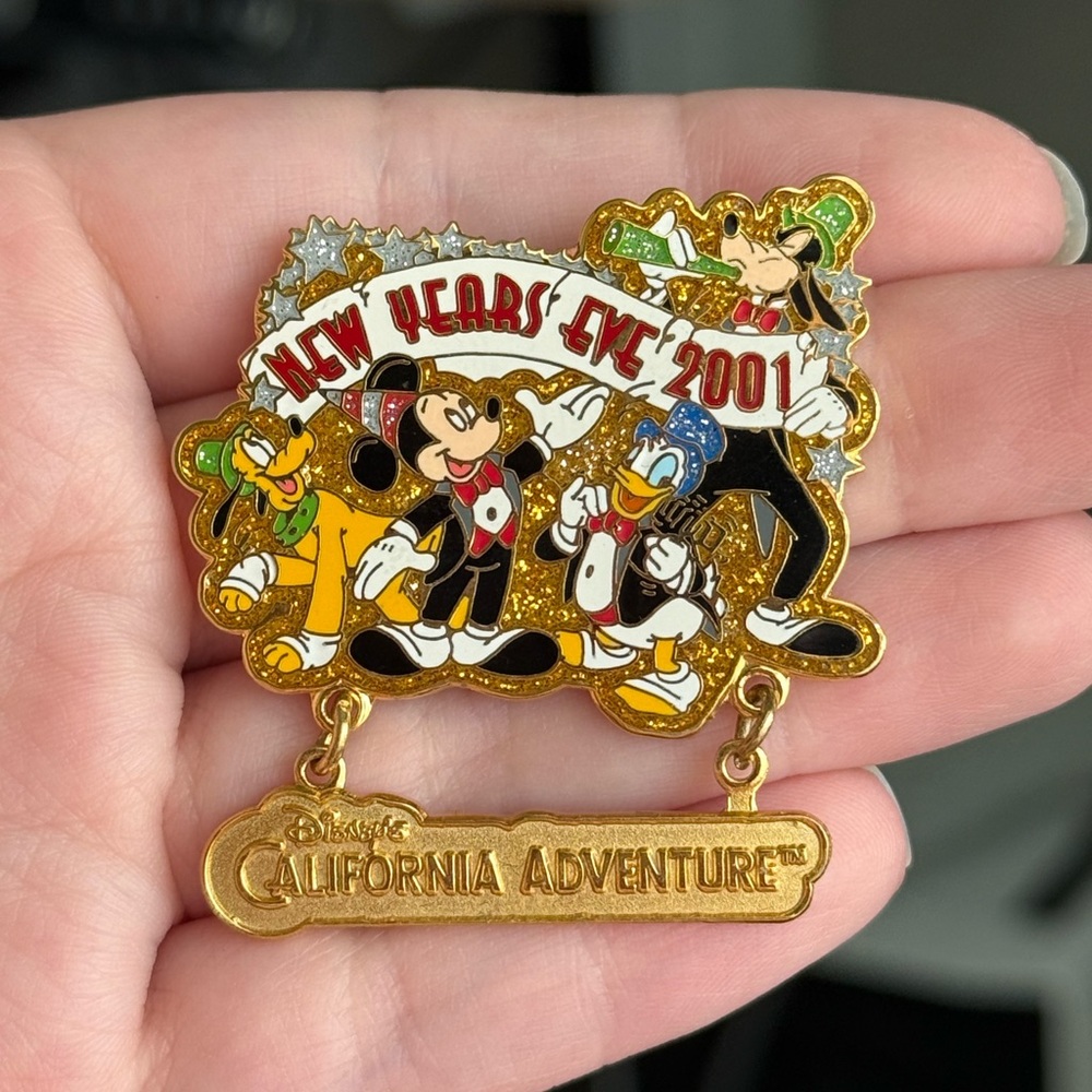 Disney’s California Adventure New Year’s Eve 2001 Mickey & Friends Vintage Pin